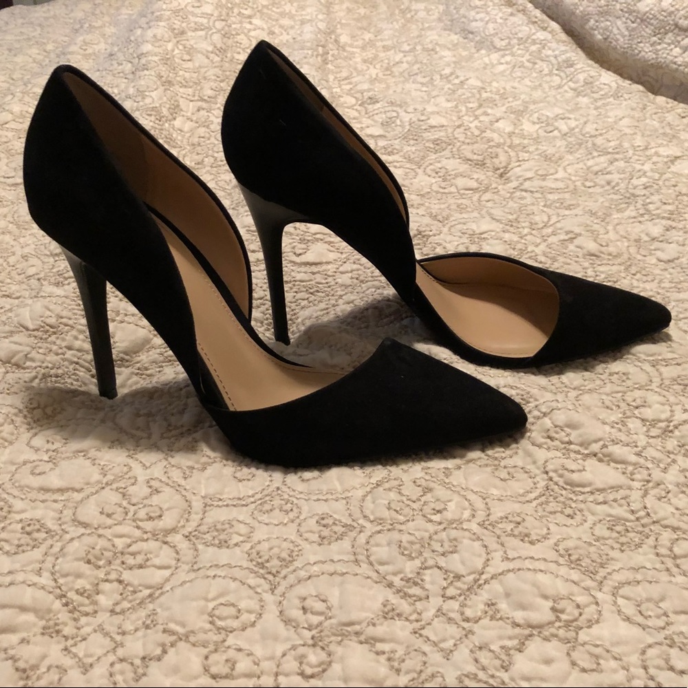 JustFab Black Pointed Toe Pumps